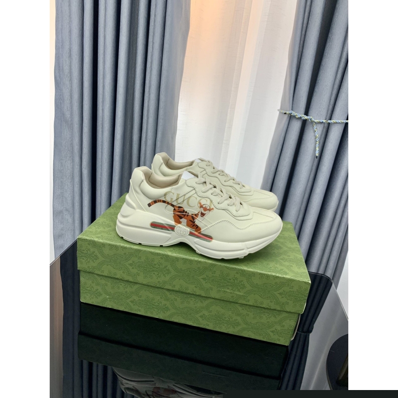 G*u*i casual shoes